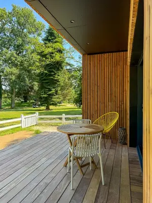 Balcon ou terrasse dans l'établissement Lodge autour du golf Ardree