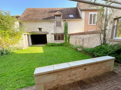 Jardin de l'établissement Gîte tout confort avec garage et WIFI à Preuilly-sur-Claise - FR-1-381-596