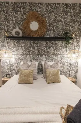 Un ou plusieurs lits dans un hébergement de l'établissement BALI SPA détente à deux à 5 minutes de Tours centre