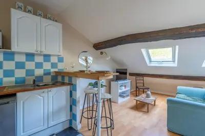 Cuisine ou kitchenette dans l'établissement Le Grenier - Blois hyper centre