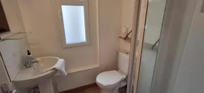 Salle de bains dans l'établissement Appartement plein centre chez Eric n3