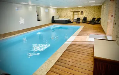 Piscine de l'établissement Chanteleux ou située à proximité