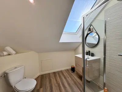Salle de bains dans l'établissement Une nuit sous les étoiles - Vieux mans - 2 pers