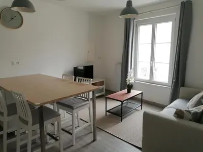 Coin salon dans l'établissement Chamaillard 1, calme, draps fournis