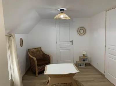 Coin salon dans l'établissement Le Logis du Quai