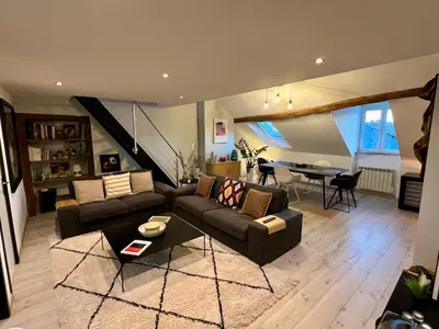 Coin salon dans l'établissement Appartement spacieux au cœur de Blois