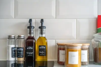 Cuisine ou kitchenette dans l'établissement Le Nid du Cygne - By PrestiPlace