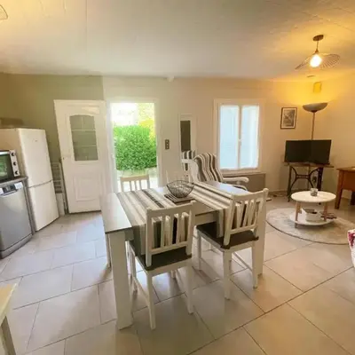 Gîte charmant à Montbazon avec terrasse