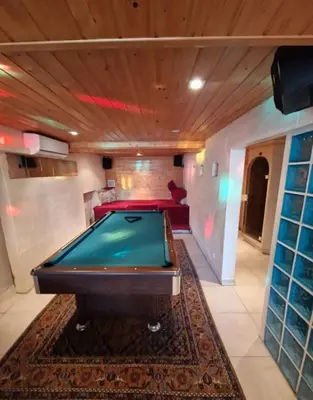 Billard dans l'établissement Gite de la bergerie