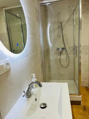Salle de bains dans l'établissement Logements 6 pers à 15 minutes d Angers