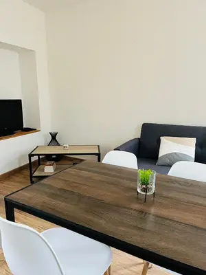 Télévision ou salle de divertissement dans l'établissement Logements 6 pers à 15 minutes d Angers