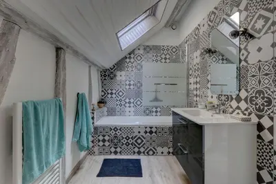 Salle de bains dans l'établissement Le Rabelais - Appt à 5min du château dAmboise