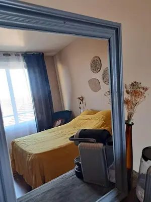Un ou plusieurs lits dans un hébergement de l'établissement chambre cosy en centre ville avec accès indépendant