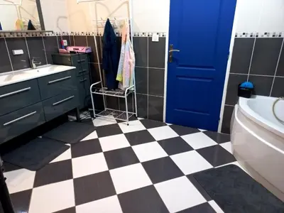 Salle de bains dans l'établissement GARNIER House