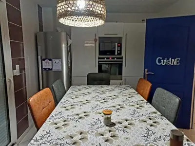 Cuisine ou kitchenette dans l'établissement GARNIER House