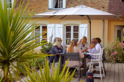 Clients de l'établissement Gîte du Soleil dans la Ruelle - Les Hirondelles