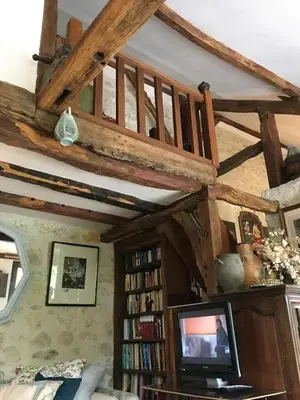 Bibliothèque dans la maison de vacances
