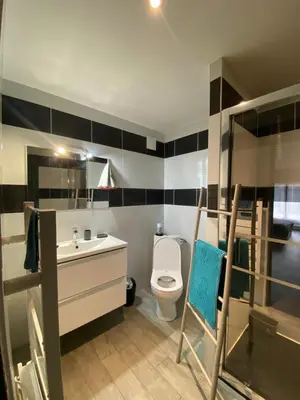 Salle de bains dans l'établissement Logement spacieux 70m2