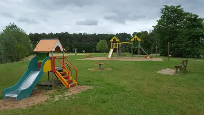 Aire de jeux pour enfants de l'établissement Tipi Dakota des monteaux
