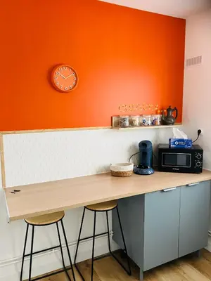 Cuisine ou kitchenette dans l'établissement Maison avec 2 chambres et jardin