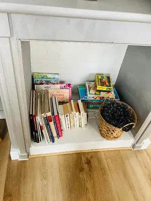 Bibliothèque dans la maison de vacances