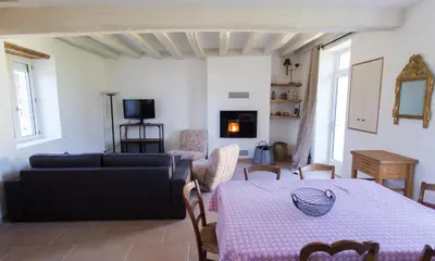 Coin salon dans l'établissement Le Gîte de la Coulonnière, 5km de Beauval