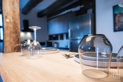 Cuisine ou kitchenette dans l'établissement Appartement avec 2 chambres, bureau et wifi fibre