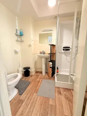 Salle de bains dans l'établissement Escale 12