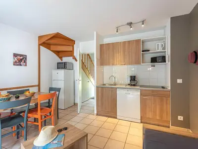 Cuisine ou kitchenette dans l'établissement Holiday Home Cottage Confort-4 by Interhome