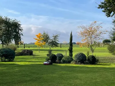 Jardin de l'établissement Manoir de famille Beausoleil