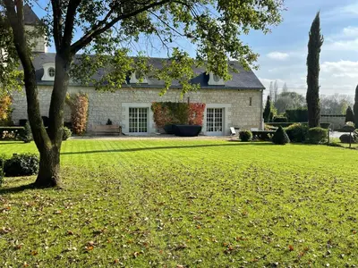 Jardin de l'établissement Manoir de famille Beausoleil
