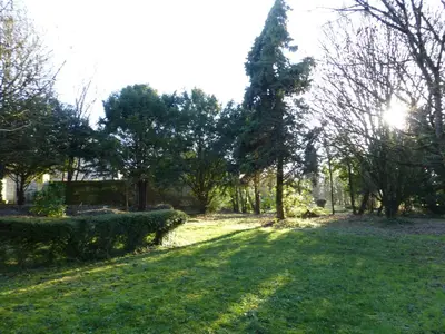 Jardin de l'établissement Le Logis du Peu Girard