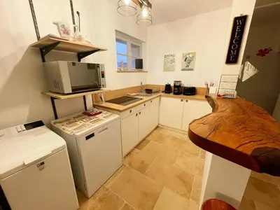 Cuisine ou kitchenette dans l'établissement Gîte Touraine confort moderne avec wifi et parking privé - FR-1-381-603