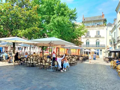 Clients de l'établissement L'âme de la Renaissance Plumereau - PARKING PRIVÉ