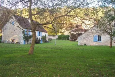 Jardin de l'établissement Gîte de charme La Forge