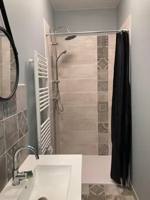 Salle de bains dans l'établissement Appartement RICHELIEU