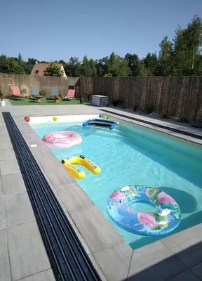 Piscine de l'établissement Gîte à la campagne 1 ou située à proximité