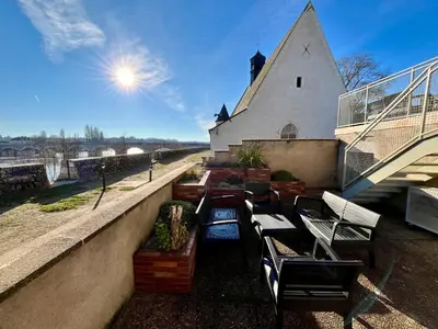 Balcon ou terrasse dans l'établissement T3 climatisé face Loire et château l'appart du 4-1