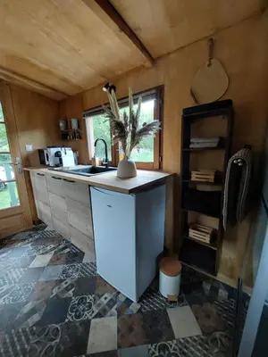 Cuisine ou kitchenette dans l'établissement La 24h Roulotte