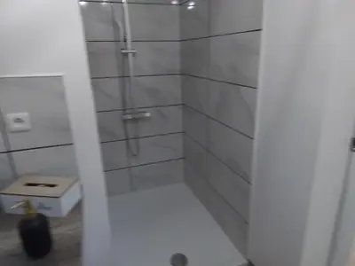 Salle de bains dans l'établissement Special 24H du MANS