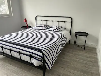 Un ou plusieurs lits dans un hébergement de l'établissement Maison familiale près du Zoo et du circuit - FR-1-410-463