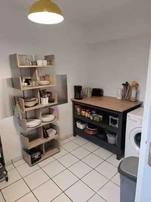 Cuisine ou kitchenette dans l'établissement Maison de 82m2 proche du Mans avec parking privé