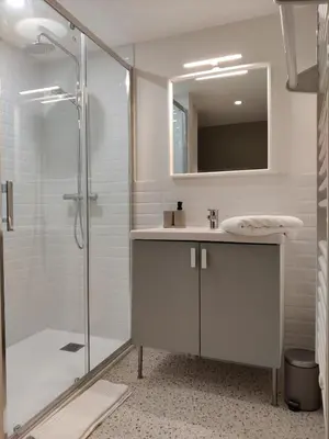 Salle de bains dans l'établissement Cœur de Chinon, tout confort !