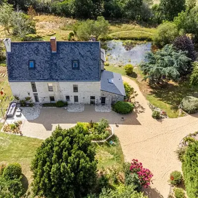Manoir de Rousse 320 m2 en campagne Piscine Wifi Jardins