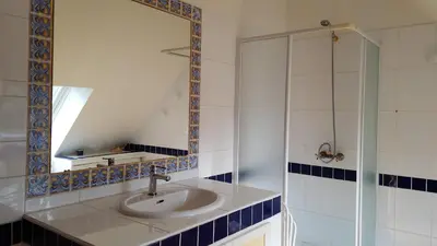 Salle de bains dans l'établissement gite au jardin de grand-père