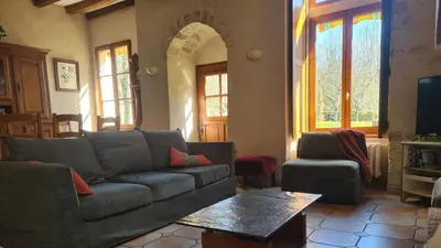 Coin salon dans l'établissement gite au jardin de grand-père
