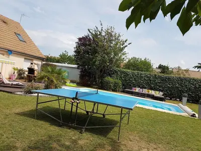 Piscine de l'établissement Maison proche du Circuit des 24h ou située à proximité
