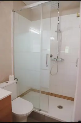 Salle de bains dans l'établissement Studio avec Balcon et vue - Proche ZOO DE BEAUVAL