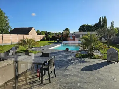 Piscine de l'établissement Le Mans spécial 24h ou située à proximité