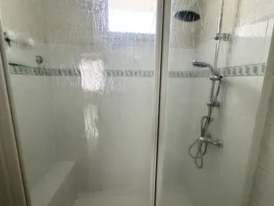 Salle de bains dans l'établissement Grande Maison-5 min de Chambord-3 chambres-Loire à vélo 100 m- 10 min de Blois